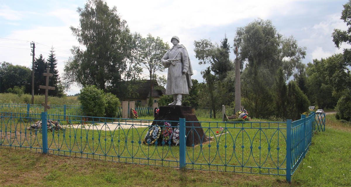 WWll monument in Michailov Pogost village
